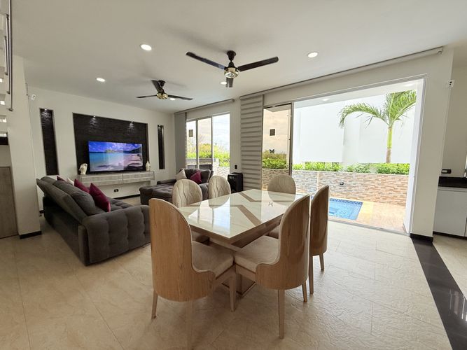 Casa de 5 alcobas en venta en Centro, Girardot, 287 m² · foto 14 de 24