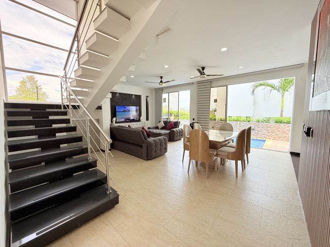 Casa de 5 alcobas en venta en Centro, Girardot, 287 m² · foto 15 de 24