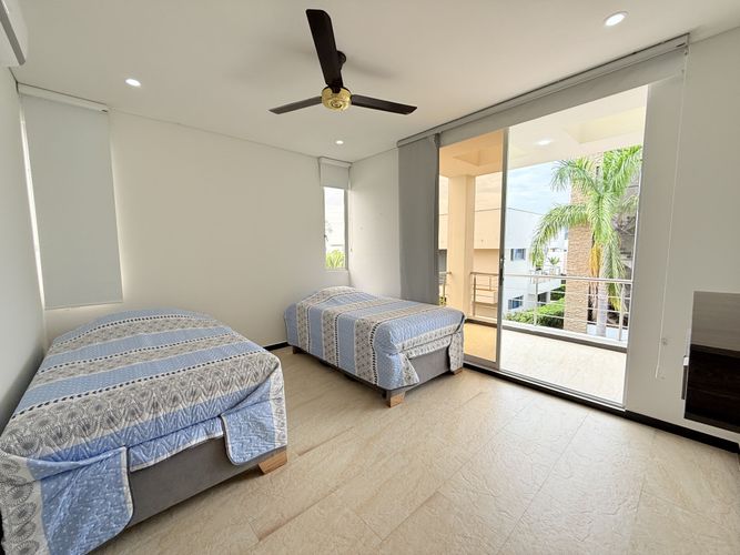 Casa de 5 alcobas en venta en Centro, Girardot, 287 m² · foto 17 de 24