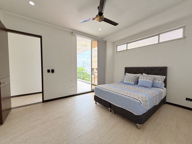 Casa de 5 alcobas en venta en Centro, Girardot, 287 m² · foto 23 de 24