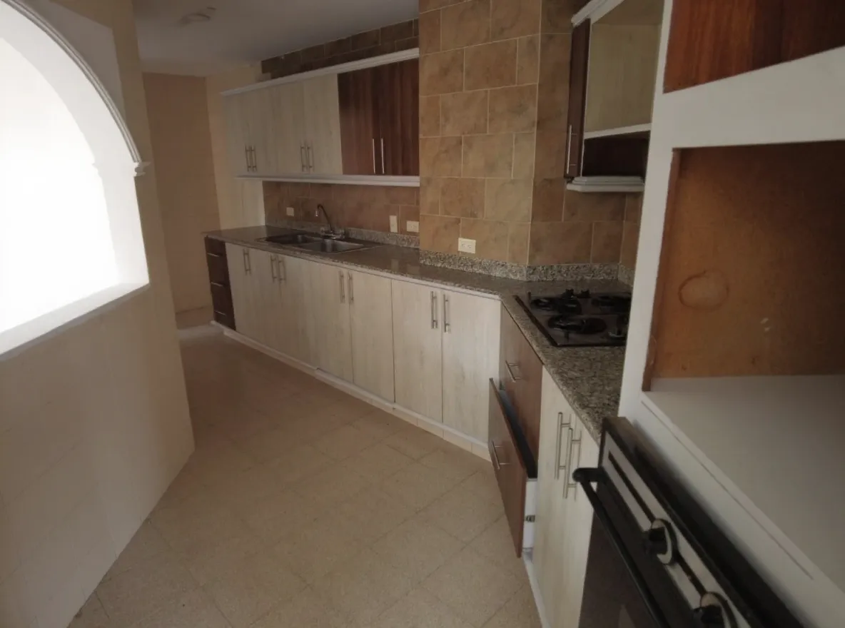 Apartamento en venta en El Poblado, Medellín 2