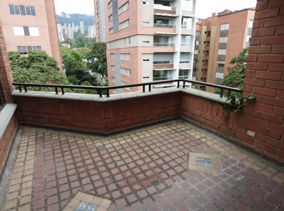 Apartamento en venta en El Poblado, Medellín 5