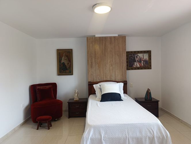 Apartamento de 3 alcobas en venta en El Poblado, Medellín, 133 m² · foto 10 de 19