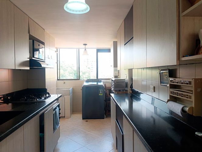 Apartamento de 3 alcobas en venta en El Poblado, Medellín, 133 m² · foto 8 de 19