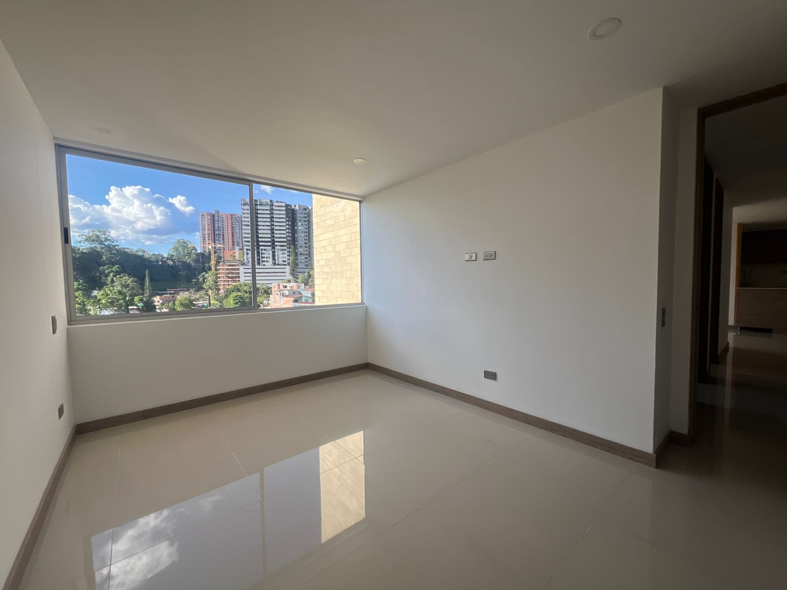 Apartamento en venta en Camino Verde, Envigado · foto 2 de 15