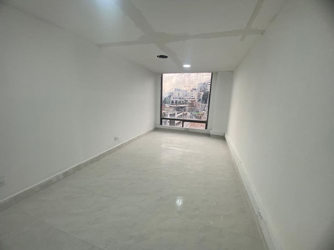 Oficina en arriendo en El Poblado, Medellín, 30 m² · foto 5 de 10
