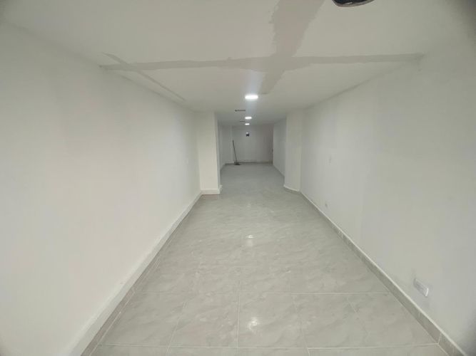 Oficina en arriendo en El Poblado, Medellín, 30 m² · foto 8 de 10