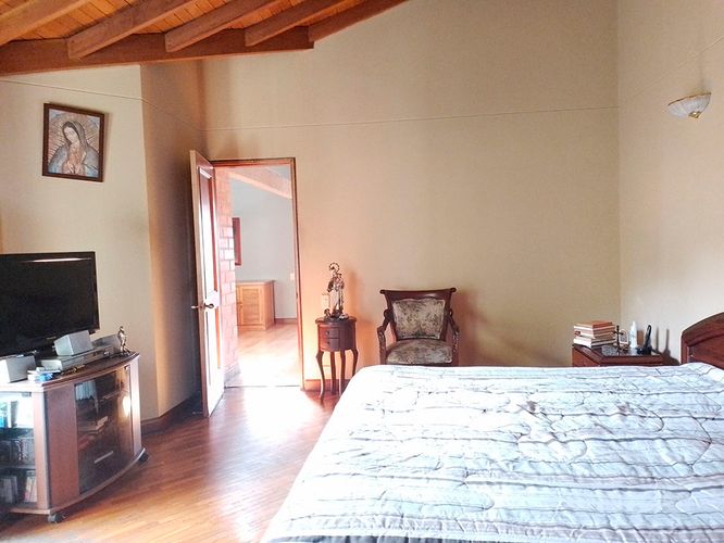 Casa de 4 alcobas en venta en El Poblado, Medellín, 257 m² · foto 8 de 18