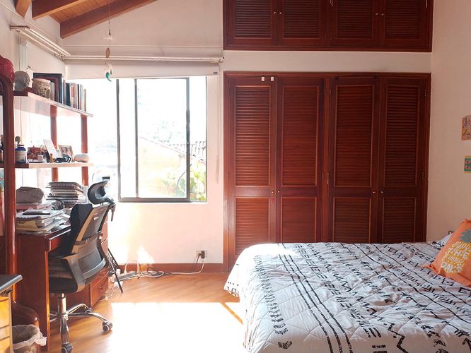Casa de 4 alcobas en venta en El Poblado, Medellín, 257 m² · foto 10 de 18