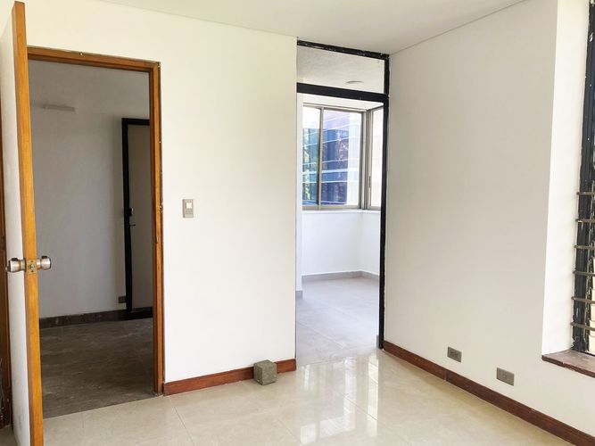 Apartamento de 4 alcobas en arriendo en El Poblado, Medellín, 250 m² · foto 9 de 19
