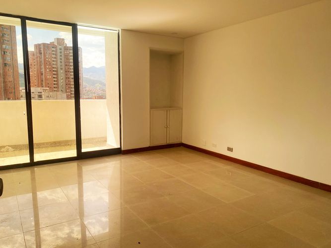 Apartamento de 4 alcobas en arriendo en El Poblado, Medellín, 250 m² · foto 6 de 19