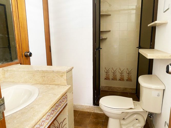 Apartamento de 4 alcobas en arriendo en El Poblado, Medellín, 250 m² · foto 19 de 19