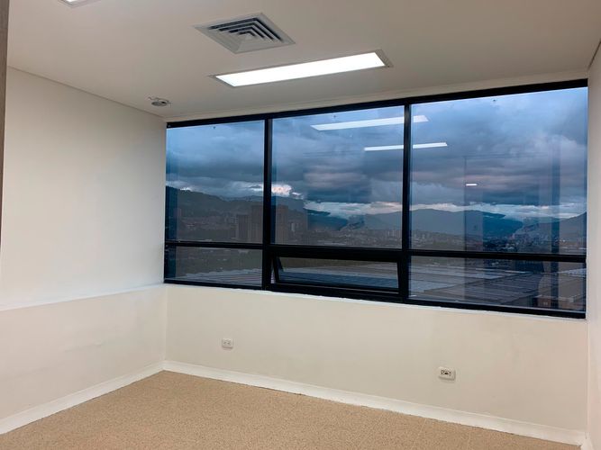Consultorio en venta en Mesa, Envigado, 31 m² · foto 2 de 5