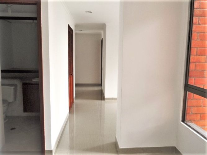 Apartamento de 3 alcobas en arriendo en El Tesoro, Medellín, 160 m² · foto 8 de 16