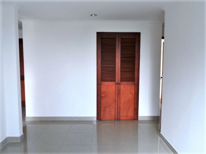 Apartamento de 3 alcobas en arriendo en El Tesoro, Medellín, 160 m² · foto 7 de 16