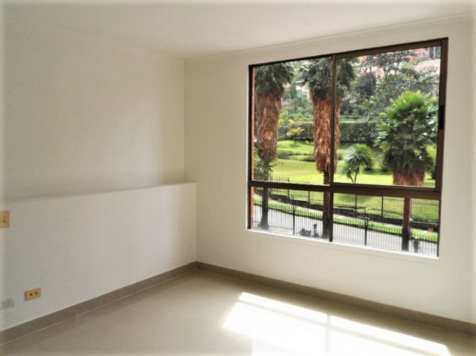 Apartamento de 3 alcobas en arriendo en El Tesoro, Medellín, 160 m² · foto 11 de 16