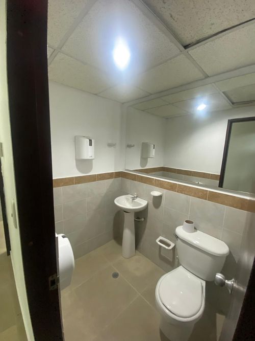 Oficina en arriendo en Santa Monica, Cali, 159 m² · foto 10 de 10