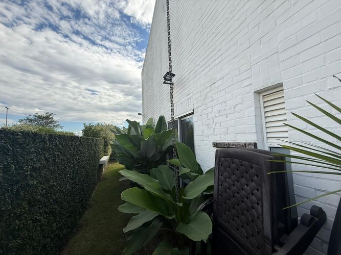 Casa de 3 alcobas en venta en El Castillo, Jamundí, 350 m² · foto 10 de 12