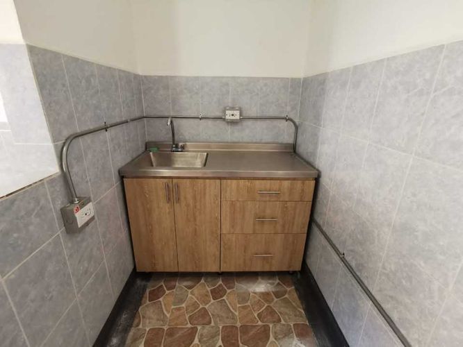 Local en arriendo en Obrero, Envigado, 16 m² · foto 5 de 8