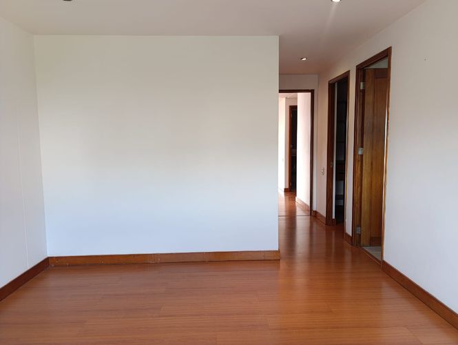 Apartamento de 3 alcobas en arriendo en El Poblado, Medellín, 230 m² · foto 10 de 18