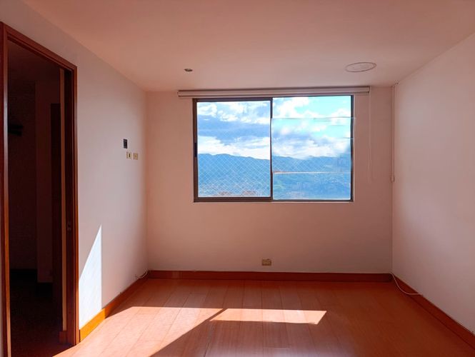 Apartamento de 3 alcobas en arriendo en El Poblado, Medellín, 230 m² · foto 12 de 18