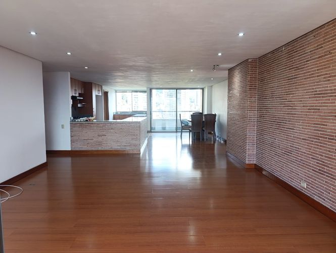 Apartamento de 3 alcobas en arriendo en El Poblado, Medellín, 230 m² · foto 5 de 18