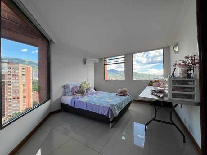 Apartamento de 3 alcobas en arriendo en El Diamante No. 2, Medellín, 344 m² · foto 12 de 19