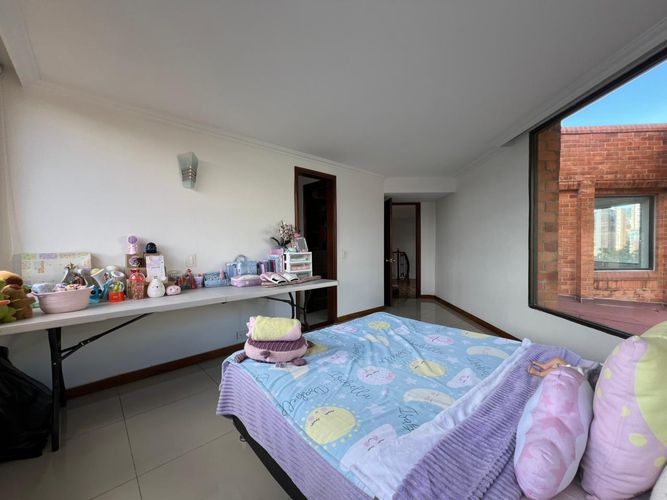 Apartamento de 3 alcobas en arriendo en El Diamante No. 2, Medellín, 344 m² · foto 14 de 19