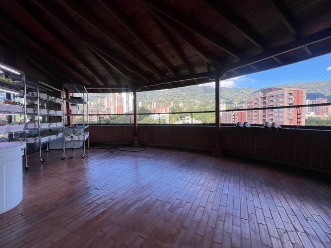 Apartamento de 3 alcobas en arriendo en El Diamante No. 2, Medellín, 344 m² · foto 19 de 19