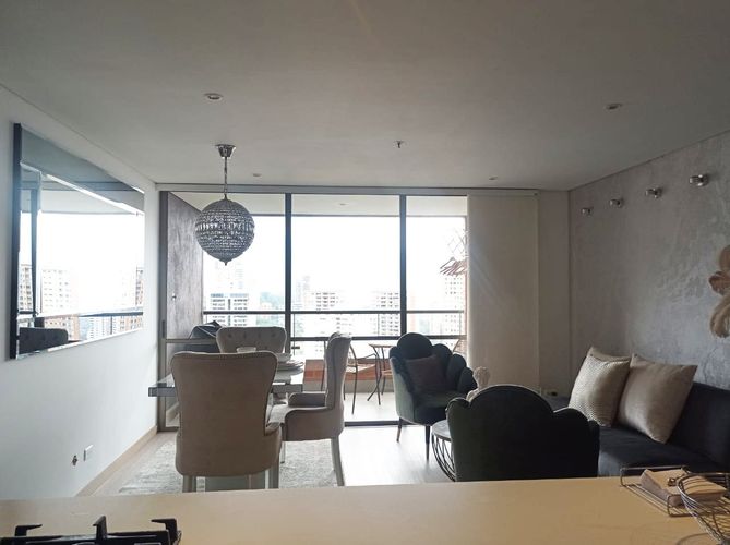 Apartamento de 2 alcobas en arriendo en Los Naranjos, Medellín, 102 m² · foto 2 de 20