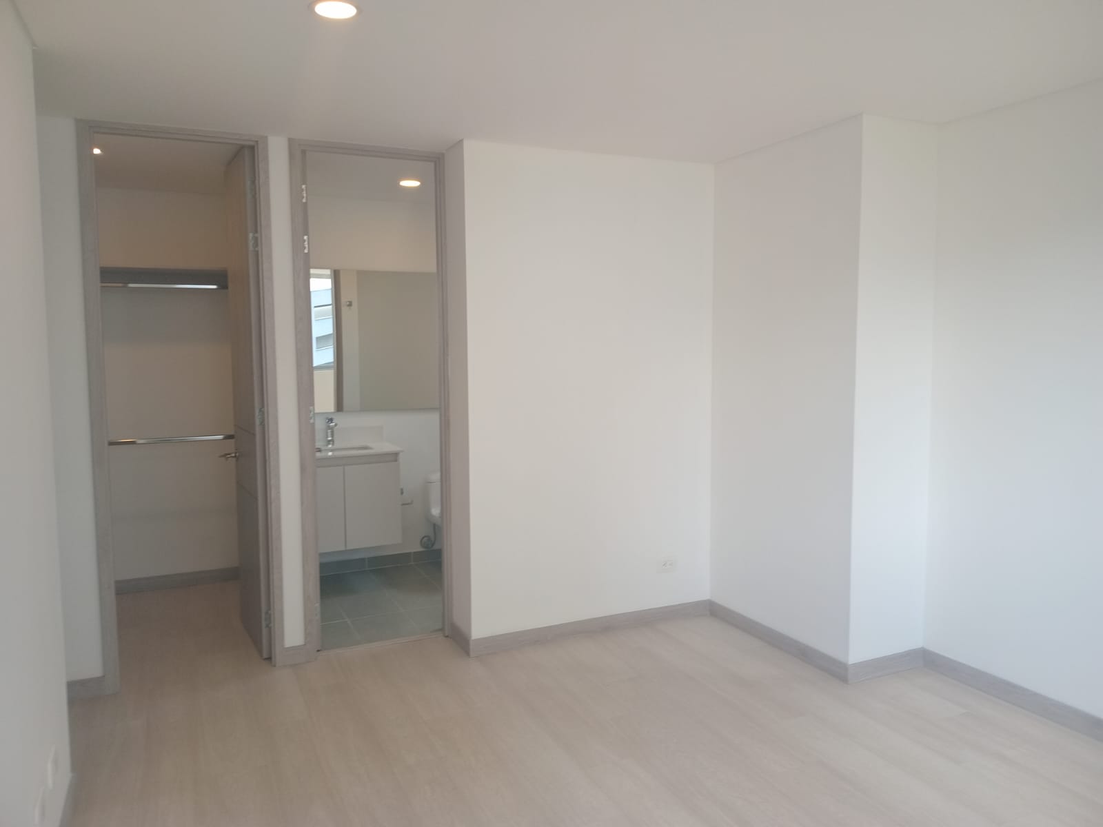 Apartamento en arriendo en Cumbres, Envigado · foto 9 de 17