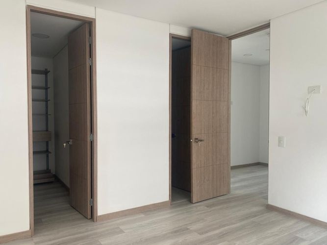 Apartamento de 2 alcobas en arriendo en Montessori, Envigado, 80 m² · foto 15 de 17