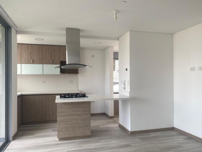 Apartamento de 2 alcobas en arriendo en Montessori, Envigado, 80 m² · foto 7 de 17