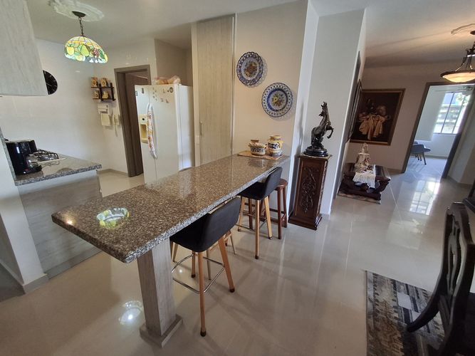 Apartamento de 3 alcobas en venta en Altos De Riomar, Barranquilla, 142 m² · foto 4 de 15