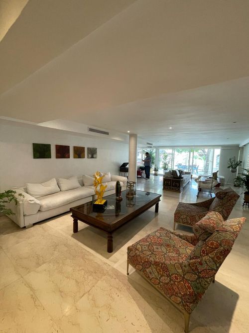 Casa de 5 alcobas en venta en Cr.La Castellana, Barranquilla, 416 m² · foto 4 de 24