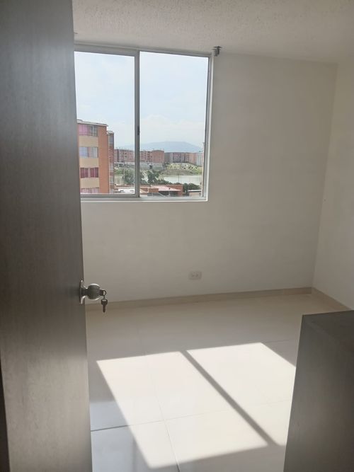 Apartamento de 2 alcobas en venta en Laguna Tierra Blanca, Soacha, 46 m² · foto 6 de 15