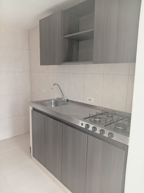 Apartamento de 2 alcobas en venta en Laguna Tierra Blanca, Soacha, 46 m² · foto 13 de 15
