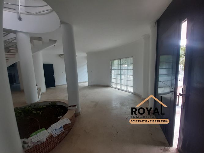 Casa de 7 alcobas en venta en Villa Santos, Barranquilla, 574 m² · foto 3 de 24