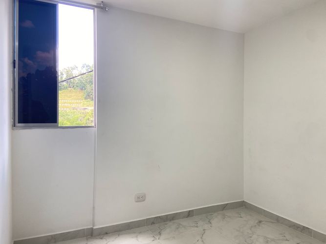 Apartamento de 3 alcobas en venta en Tres Esquinas, Sabaneta, 55 m² · foto 8 de 20