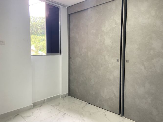 Apartamento de 3 alcobas en venta en Tres Esquinas, Sabaneta, 55 m² · foto 11 de 20