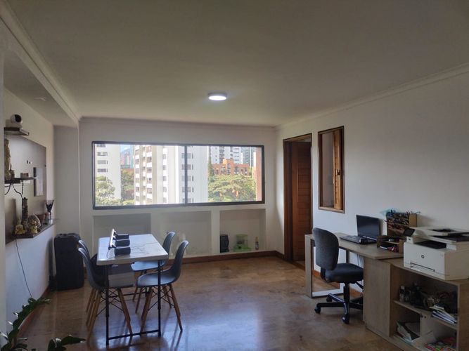 Apartamento de 3 alcobas en venta en El Poblado, Medellín, 212 m² · foto 6 de 19