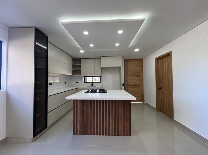 Casa de 4 alcobas en venta en Llano Grande, Rionegro, 260 m² · foto 5 de 20