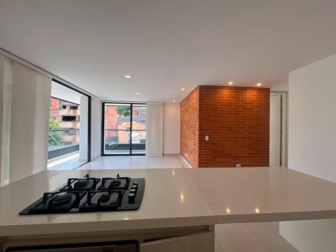 Apartamento de 3 alcobas en venta en Cumbres, Envigado, 102 m² · foto 3 de 17