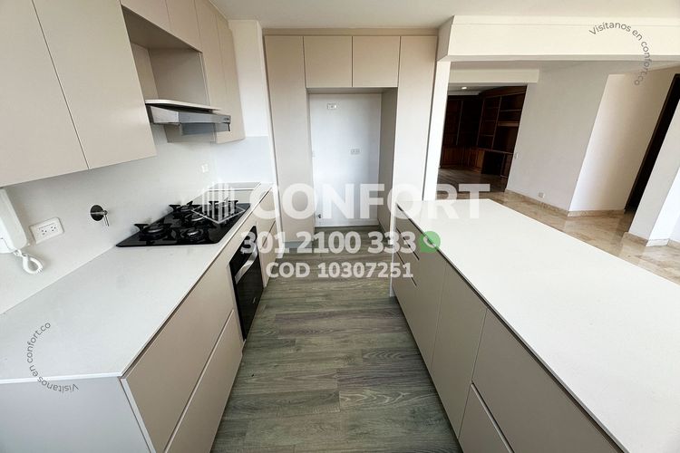 Apartamento de 3 alcobas en arriendo en Los Balsos, Medellín, 180 m² · foto 9 de 24