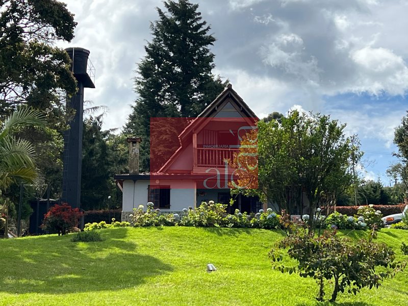 Casa en Venta en Loma del Escobero, Envigado