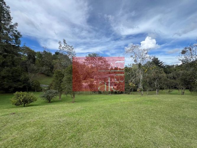 Casa de 4 alcobas en venta en Loma Del Escobero, Envigado · foto 8 de 24