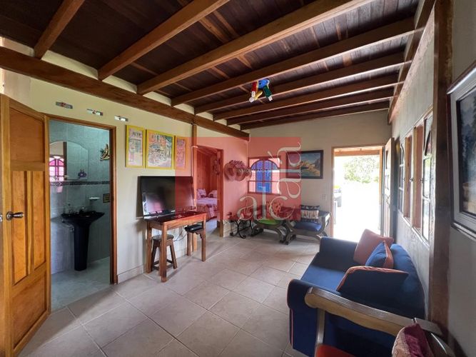 Casa de 4 alcobas en venta en Loma Del Escobero, Envigado · foto 23 de 24