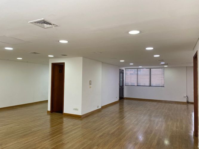 Consultorio en venta en El Poblado, Medellín, 100 m² · foto 8 de 11