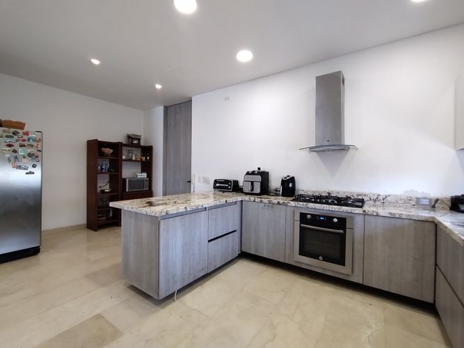 Apartamento de 4 alcobas en arriendo en Altos Del Prado, Barranquilla, 318 m² · foto 9 de 19