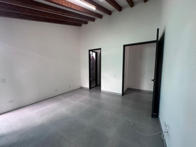 Casa de 3 alcobas en venta en Guayabito, Rionegro, 200 m² · foto 8 de 17